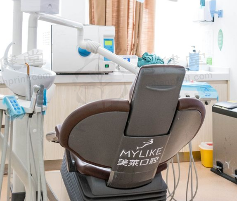 我在深圳美莱洗牙，牙结石没了牙齿超干净，必须推荐！ 