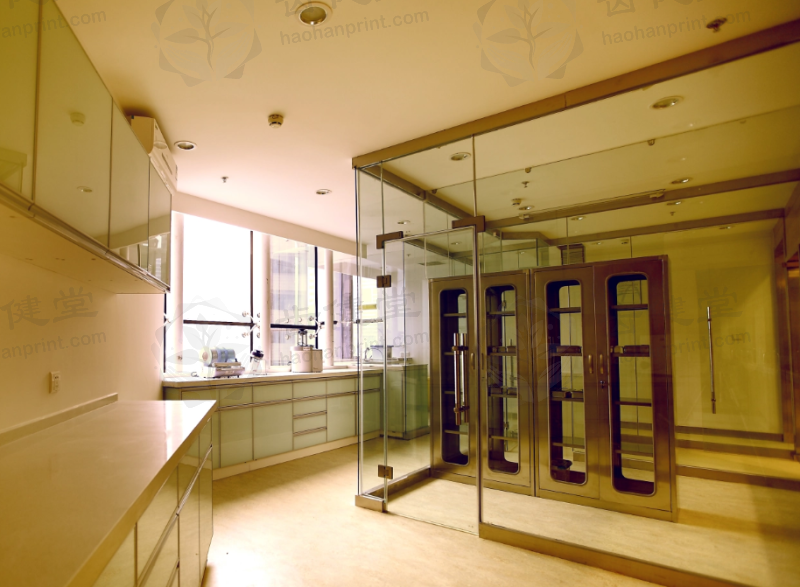 成都极光口腔门诊部（锦江区）瑞典诺贝尔PMC种植牙18600元起，当天种牙当天用！