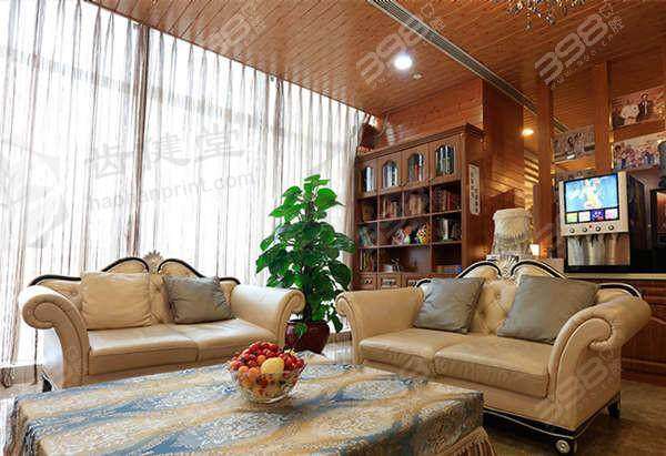 广州德伦口腔门诊部(东风总院)泽康全瓷冠牙齿修复3000元起，先进设备保障修复精准性