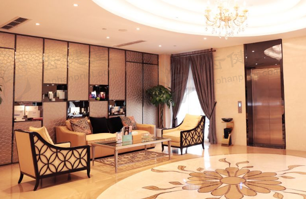 成都娇点医学美容医院进口曼托圆形光面假体隆胸25000元起，个性化方案效果自然美观