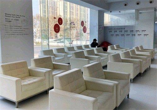 郑州白皮书口腔医院超声波洁牙40元起，先进设备保障，让牙齿干净洁白！